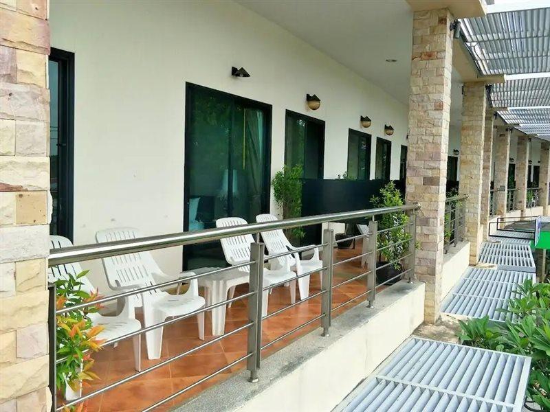 Green Residence Hotel Bang Rak Beach  Eksteriør billede