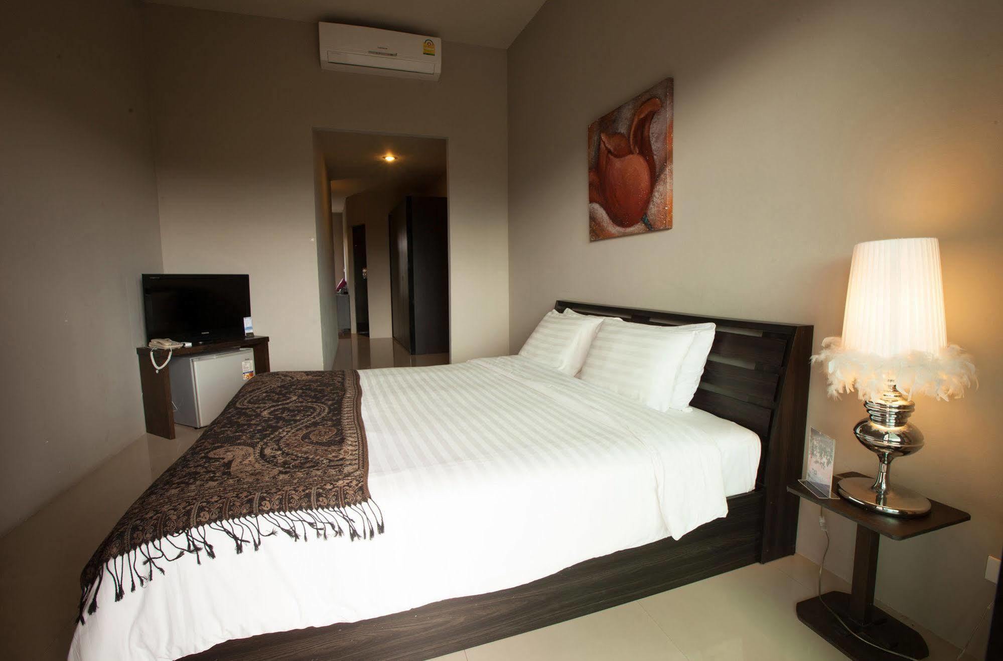 Green Residence Hotel Bang Rak Beach  Eksteriør billede
